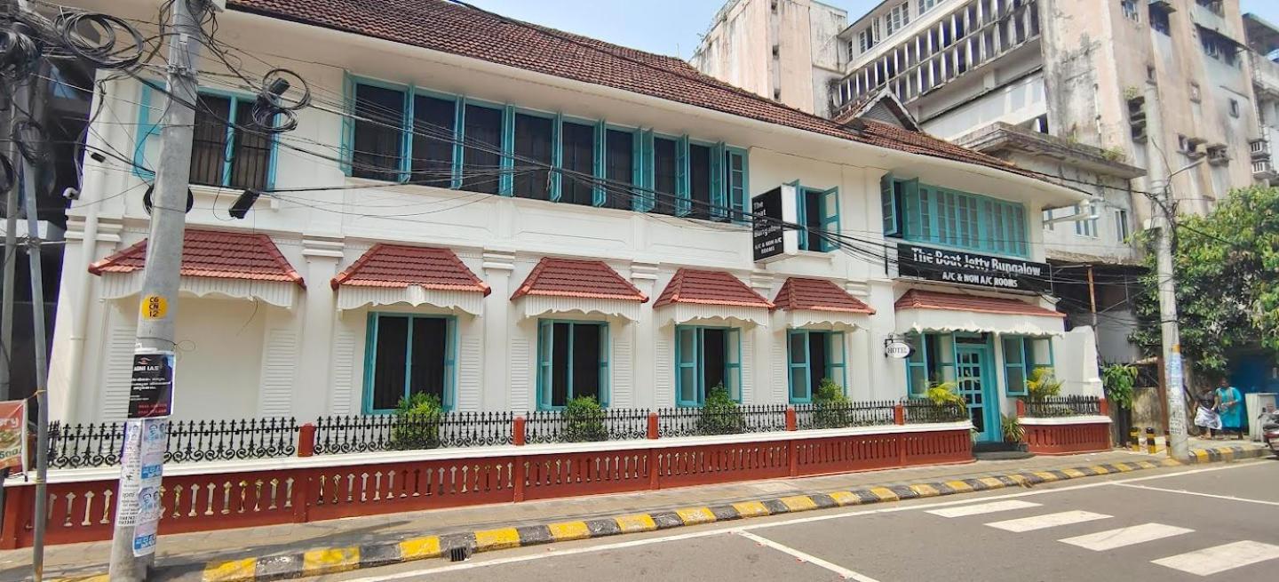 The Boat Jetty Bungalow Kochi Exterior photo